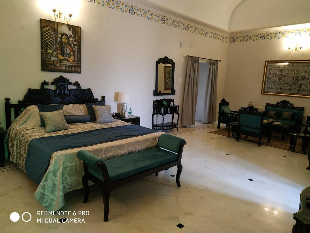 Mpt Sheesh Mahal, Orchha Hotel Buitenkant foto