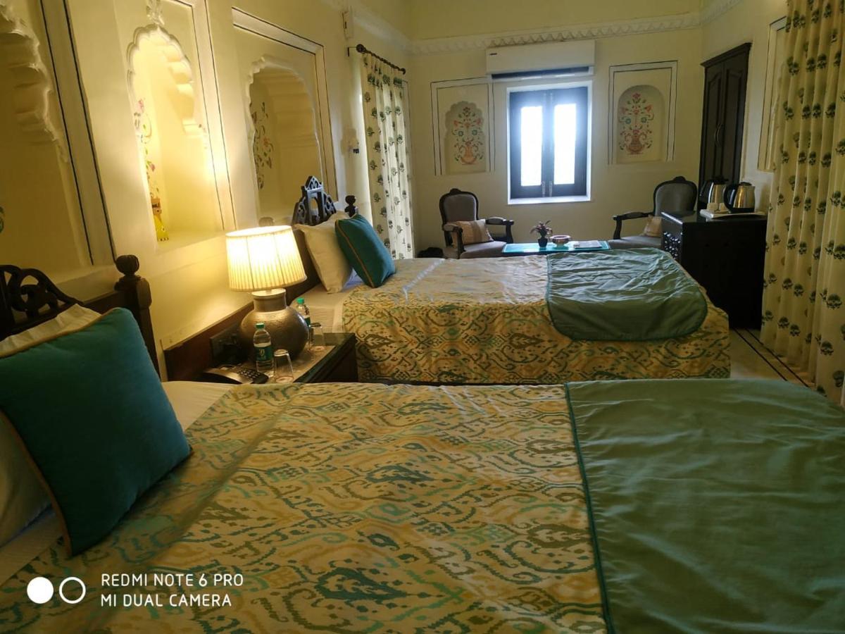 Mpt Sheesh Mahal, Orchha Hotel Buitenkant foto