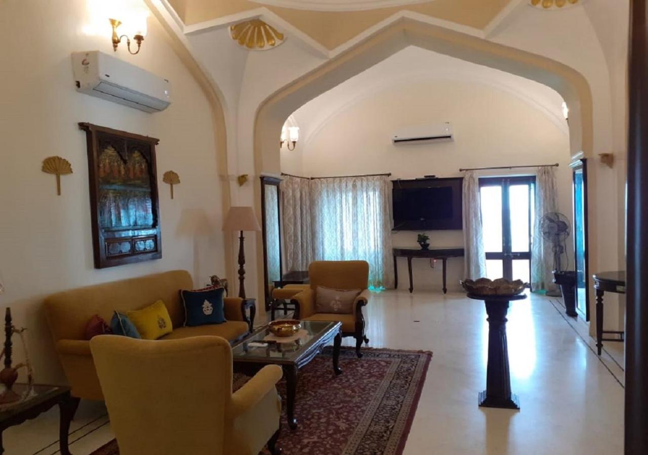 Mpt Sheesh Mahal, Orchha Hotel Buitenkant foto