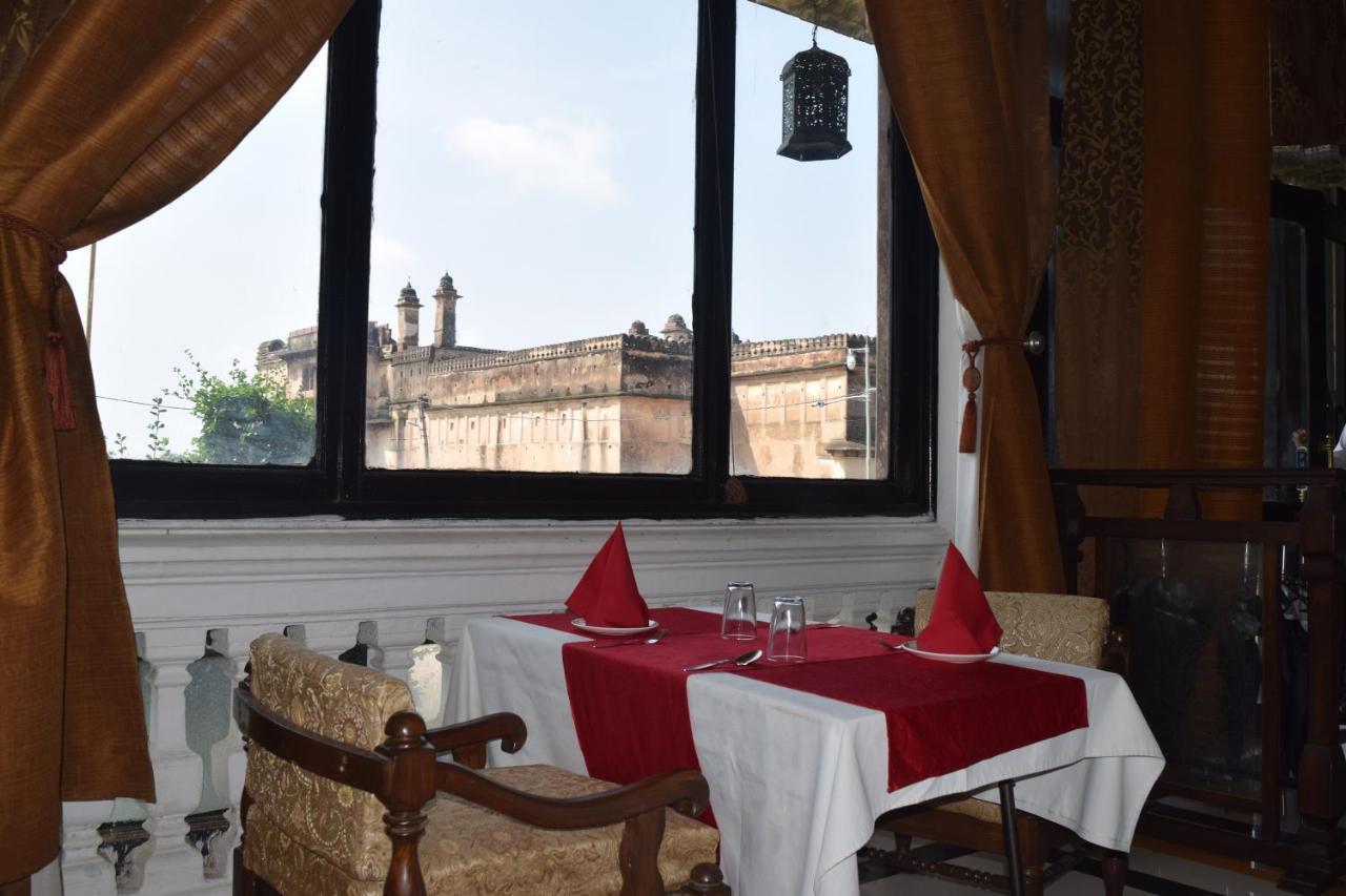 Mpt Sheesh Mahal, Orchha Hotel Buitenkant foto